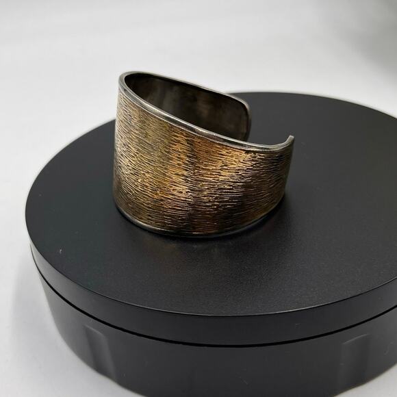 Designer Signed Two Tone Sterling Silver 925 Textured Wide Cuff Bracelet - Picture 4 of 10
